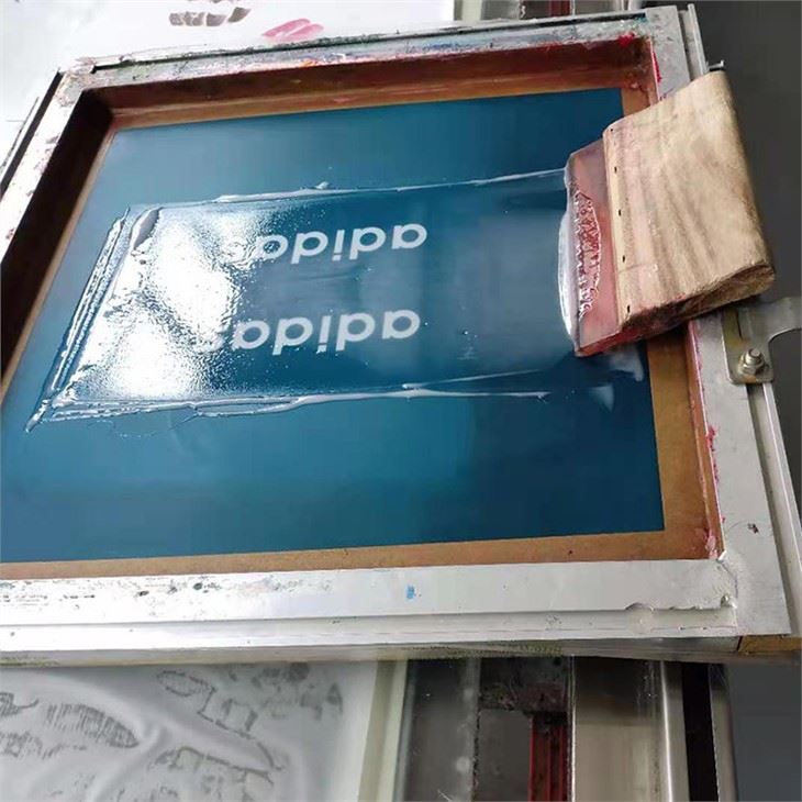 फ्लैश क्योर स्क्रीन प्रिंटिंग
